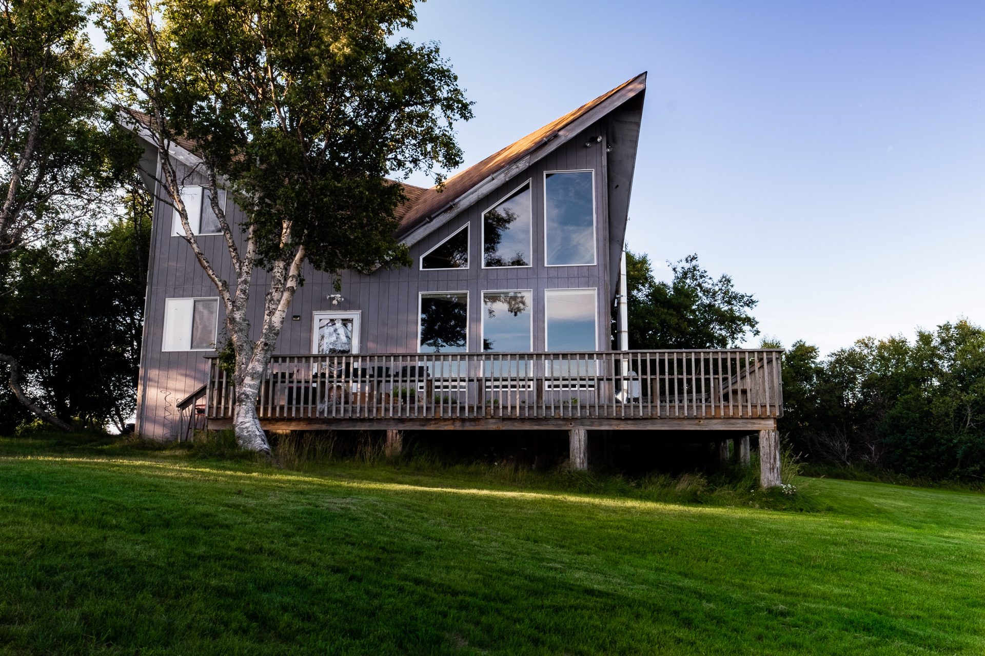 The Katmai B&B lodge in King Salmon in the evening light